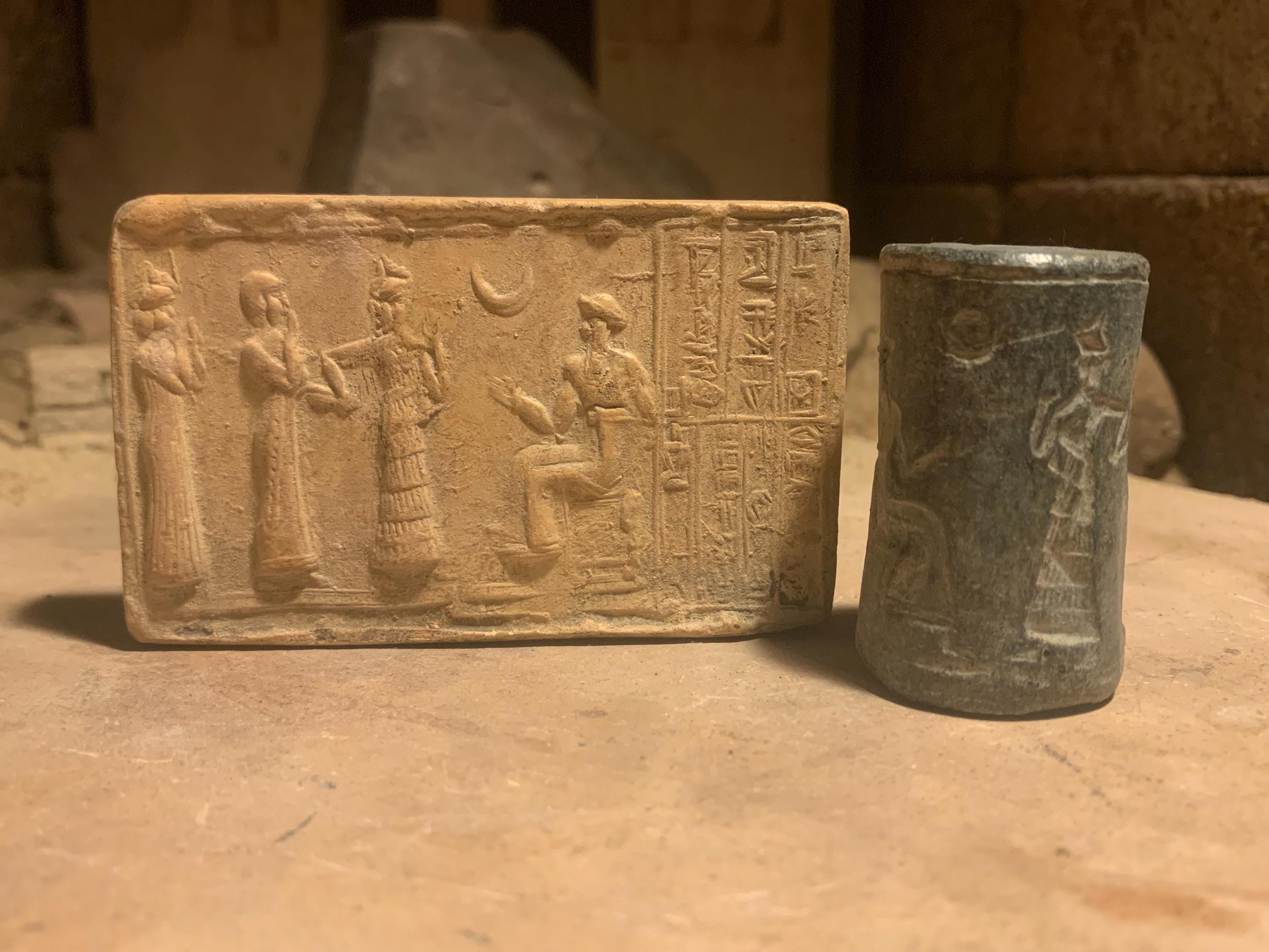 Sumerian cylinder seal of Ur Nammu. Museum replica tablet