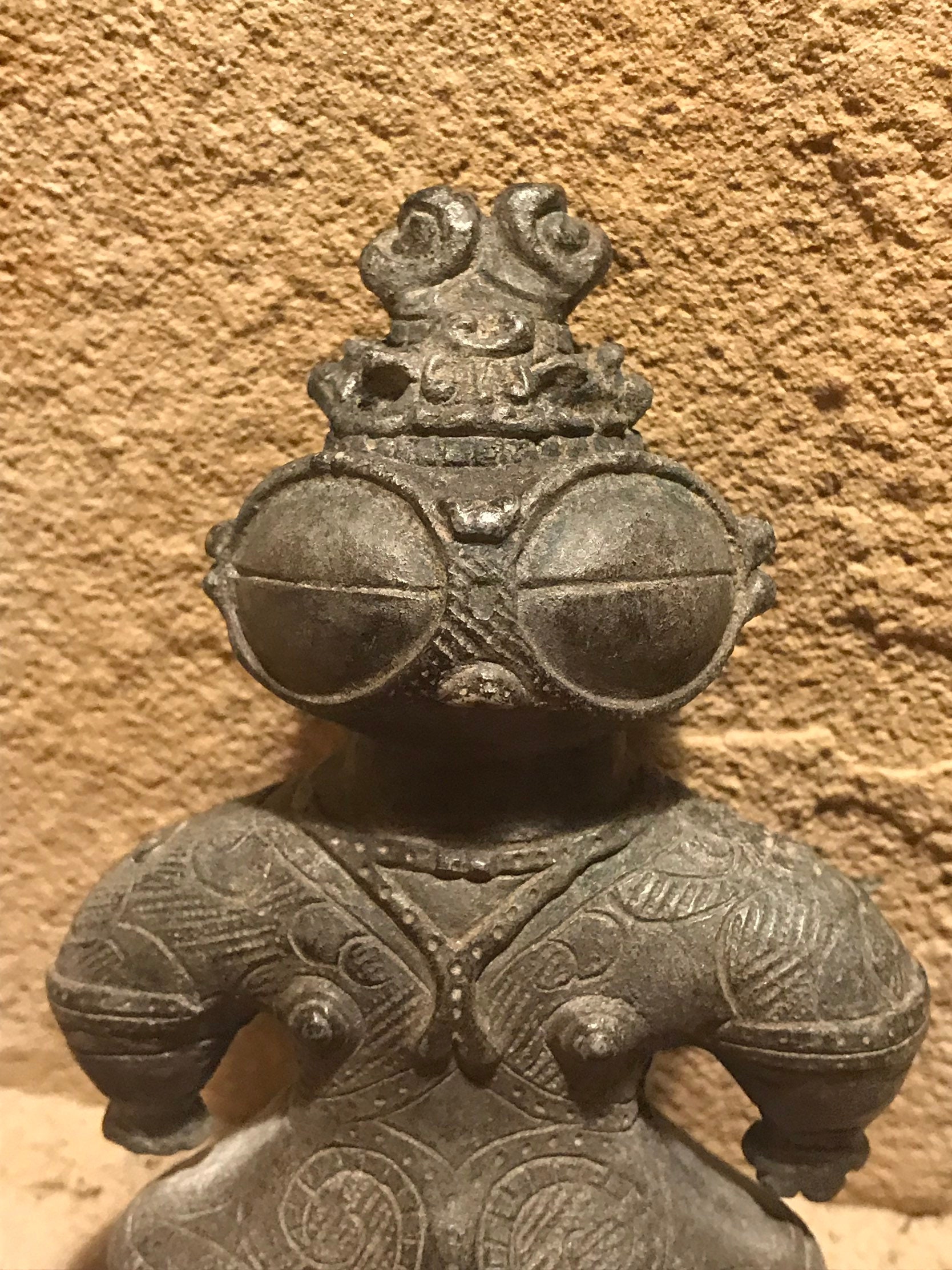 Dogu statue Japanese sculpture Jomon art. Ancient aliens / Chariots of