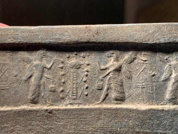 Mesopotamian / Assyrian seal impression - Tree of life with Apkallu