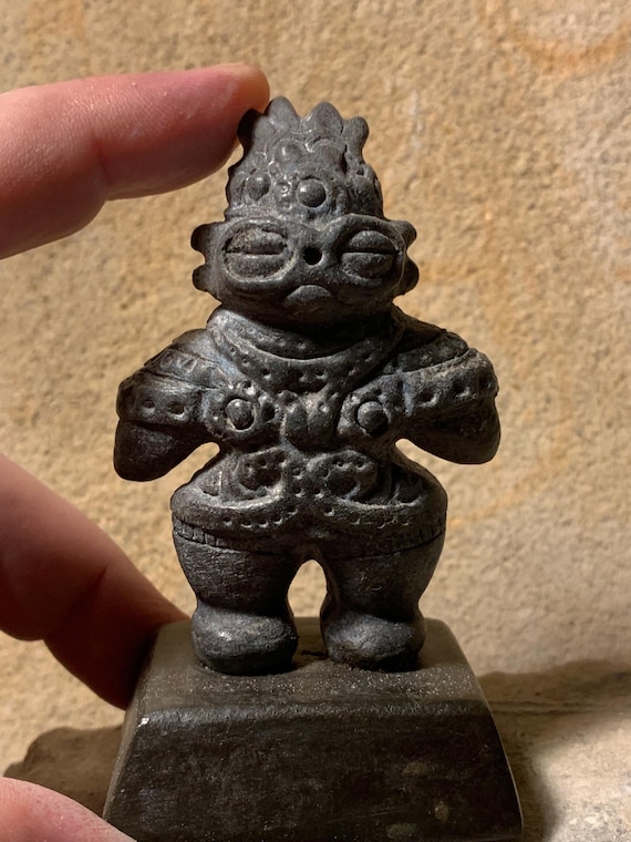 Dogu statue - Ancient Japanese sculpture - Jomon replica - Chariots of the god