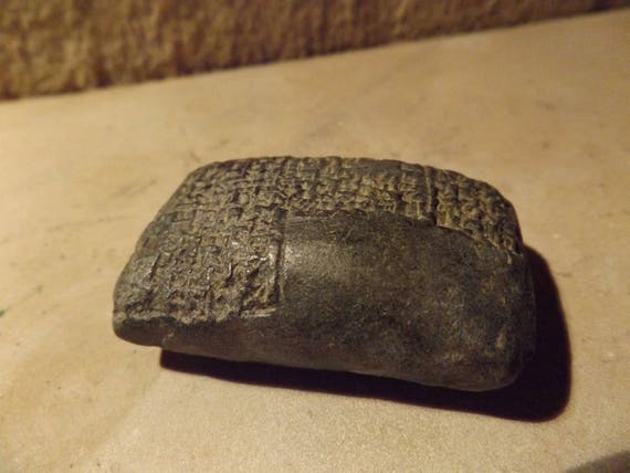 Sumerian / Babylon Cuneiform tablet - Ancient writing Mesopotamia