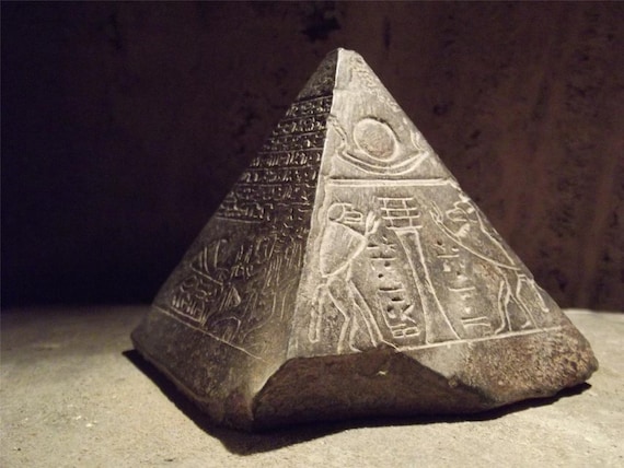 Egyptian statue Pyramid / Pyramidion featuring Thoth adoring the rising sun god.