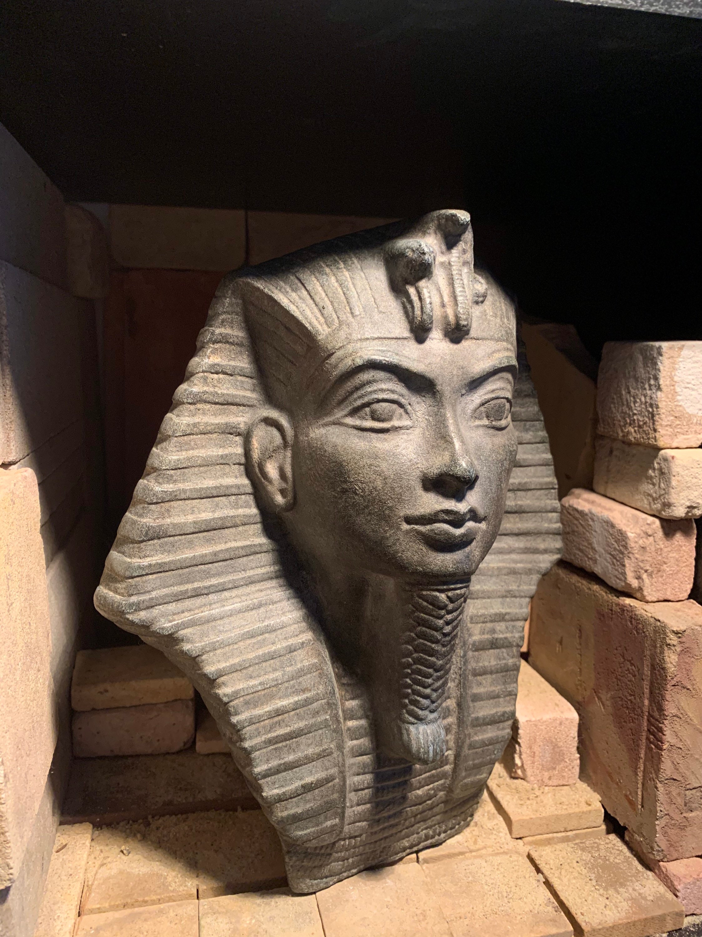 Egyptian revival statue / sculpture. Pharaoh wall mask Tutankhamen