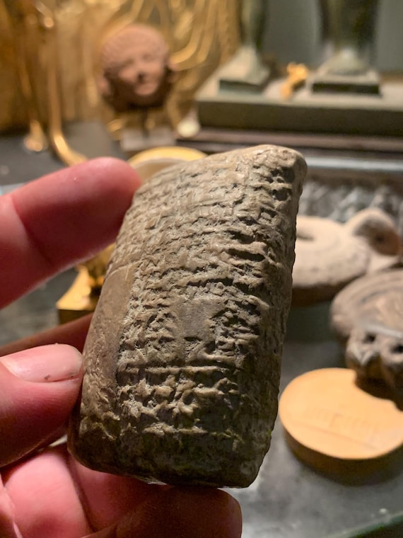 Sumerian / Babylon Cuneiform tablet - Ancient writing Mesopotamia