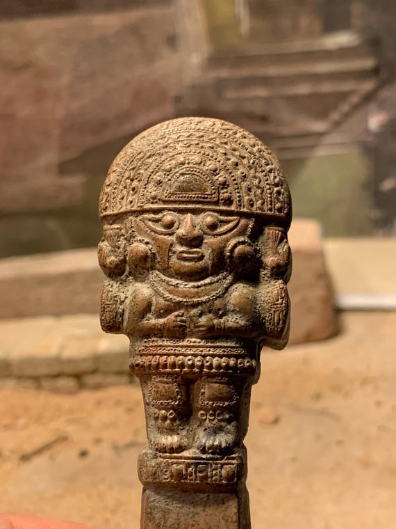 Pre-Columbian Inca Tumi / Timu ceremonial knife artifact replica - Peruvian art