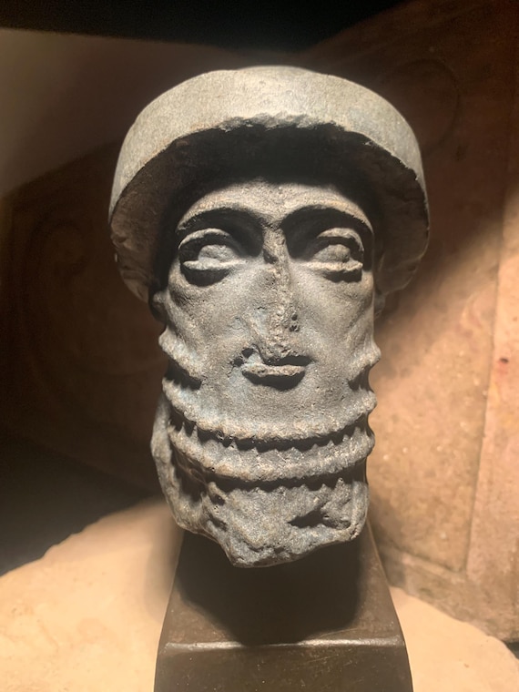Hammurabi  Mesopotamian statue / sculpture fragment replica. King of Babylon - Head / Babylonian art