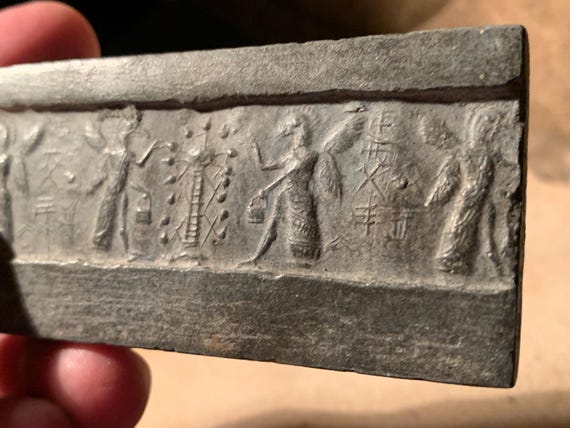 Mesopotamian / Assyrian seal impression - Tree of life with Apkallu