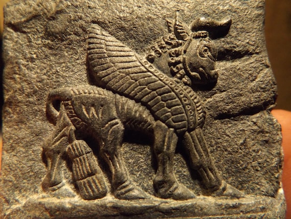 Mesopotamia / Assyrian art / mythology - Lamassu winged bull amulet replica