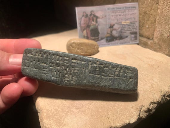 Sumerian Cuneiform - Mesopotamia - Ugarit alphabet - Abjad - ancient writing  + New moon dark moon amulet