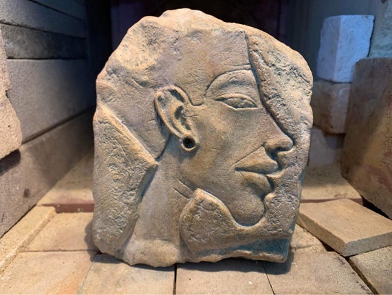 Egyptian art / sculpture - Akhenaten relief carving replica. Ancient Egypt - 18th dynasty