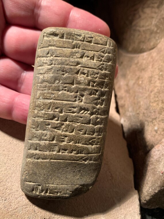 Sumerian / Babylon Cuneiform tablet - Ancient writing Mesopotamia