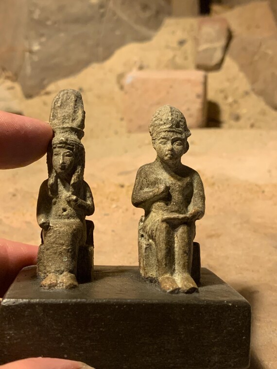 Egyptian statue pair - Queen Tiye and Amenhotep III Art of Ancient Egypt replica set.