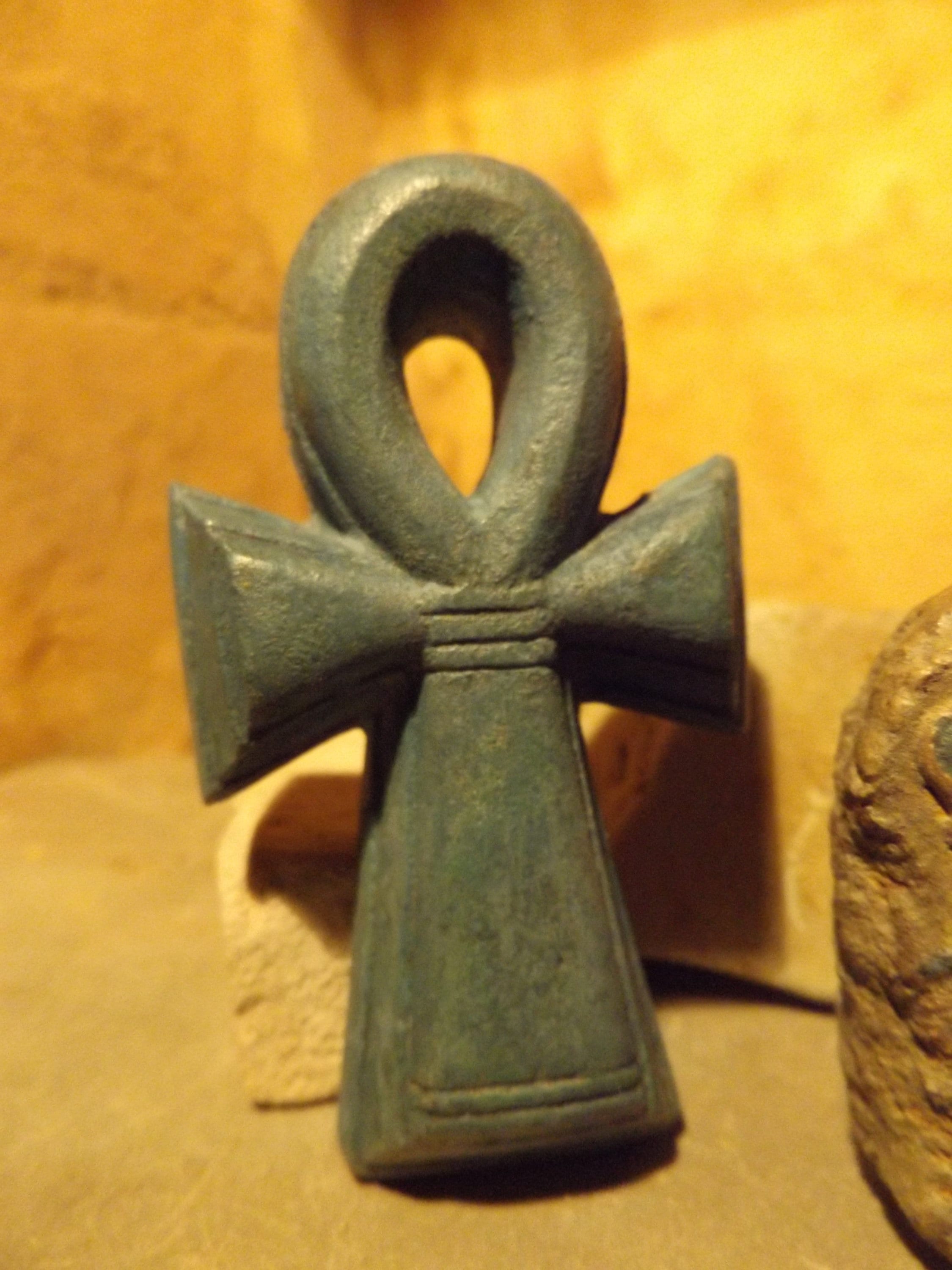 Egyptian art eye of horus and ankh amulet ancient egypt carving 