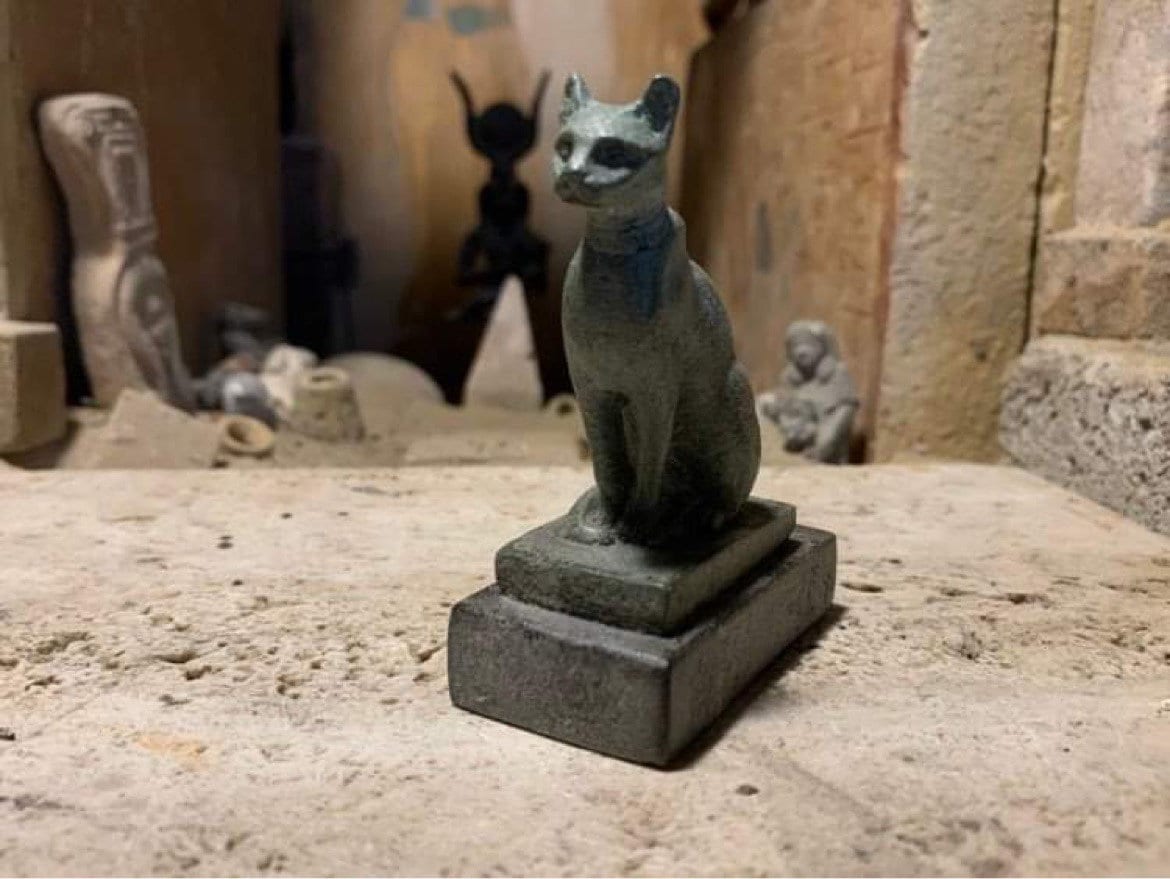 Egyptian cat statue Bast / Bastet Goddess of music, joy, dance