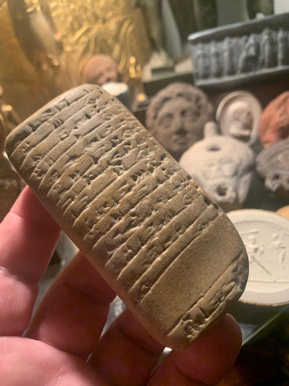 Sumerian / Babylon Cuneiform tablet - Ancient writing Mesopotamia