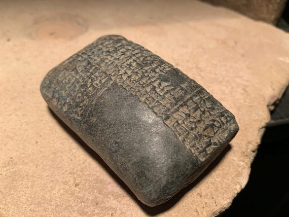 Sumerian / Babylon Cuneiform tablet - Ancient writing Mesopotamia