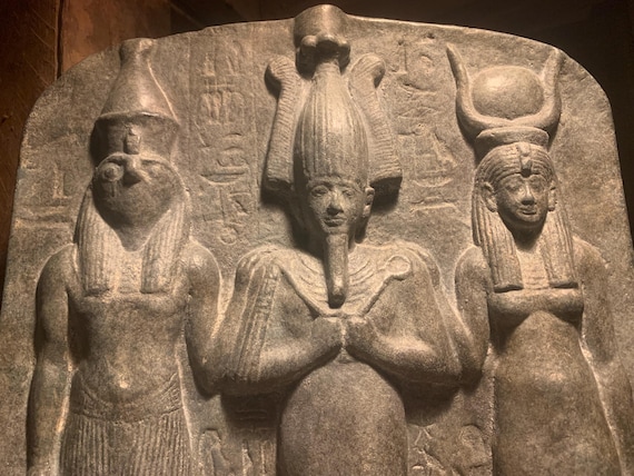 Egyptian statue / sculpture - Dedia stele the master builder. Isis Osiris & Horus -19th dynasty art