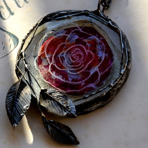 Retro, rustic, romantic ROSE GARDEN, necklace with engraved glass, statement, aged silver, old style, vintage style pendant necklace