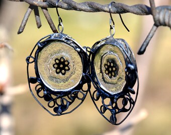 ORNAMENTAL dangling dark grey earrings, drop earrings with mysterious glass, statement earrings, old silver dangle earrings, retro style