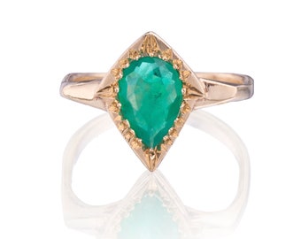 Emerald Queen Gold Ring - Green Emerald Pear on Yellow Gold Ring, Engagement Ring, Solitaire Ring, Statement Ring, High End Ring