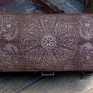 Vegvisir / Baule celtico vintage / portagioie in legno / scatola dal design rustico