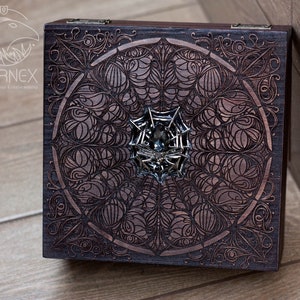 Holzschatulle Gothic Spinne | Spinnennetz Box | schwarze Witwe Spinne | benutzerdefinierte Tarot-Box | vintage Schmuckschatulle benutzerdefinierte Erinnerungsbox
