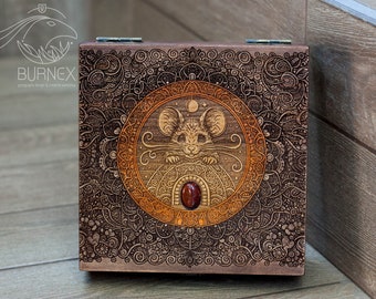 Boîte souvenir souris pyrogravée : rangement pour cartes de tarot vintage