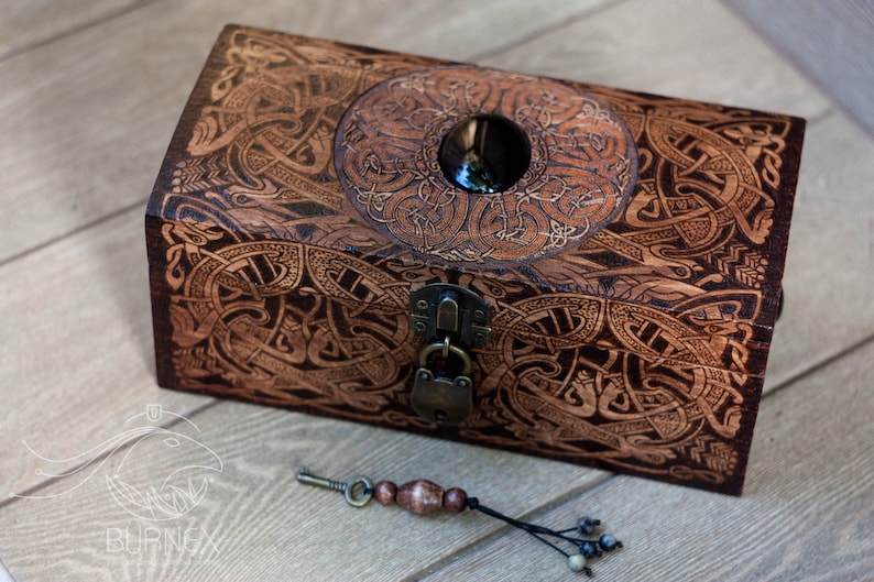 Vintage wooden celtic jewelry box custom engraved box craft work wooden chest 画像 2