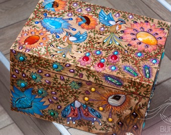 EXAMPLE LISTING! Big wooden box "Fantastic Creatures" - OOAK, treasury custom box, engraved wooden box