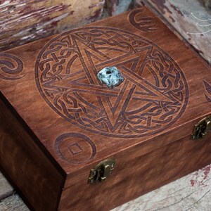 Pentagram wooden altar box Pentacle Stash box Wicca Wiccan vintage jewelry box Tarot box image 4