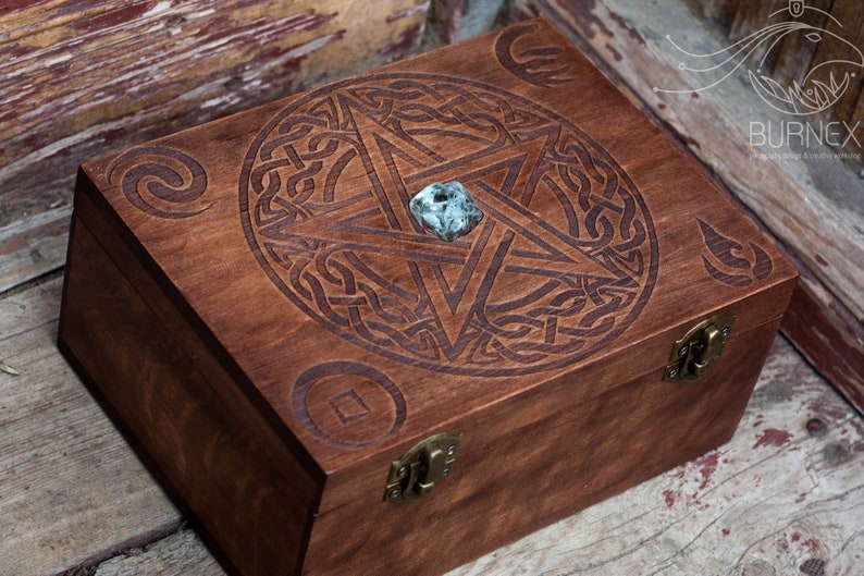 Pentagram wooden altar box Pentacle Stash box Wicca Wiccan vintage jewelry box Tarot box image 4