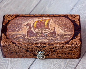 Scatola di legno vichinga Drakkar fatta a mano: portagioie celtico ricordo