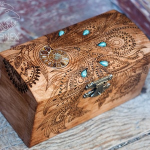 Wooden vintage jewelry box custom keepsake box with ammonite engraved wooden box Original box