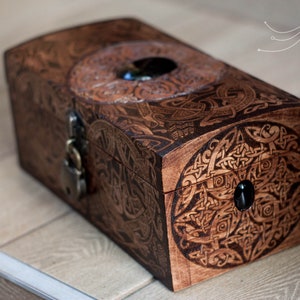 Vintage wooden celtic jewelry box custom engraved box craft work wooden chest 画像 5