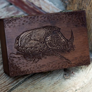 Holzkiste Nashornkäfer | limitierte gravierte Tarotbox | individuelle vintage Schmuckbox | Tarot-Box | individuelle Erinnerungsbox