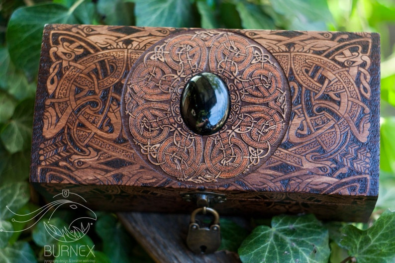 Vintage wooden celtic jewelry box custom engraved box craft work wooden chest 画像 8