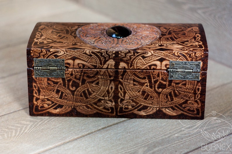 Vintage wooden celtic jewelry box custom engraved box craft work wooden chest 画像 6