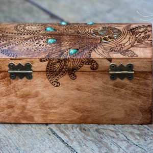 Vintage Schmuckbox aus Holz individuelle Andenkendose mit Ammonit gravierte Holzkiste Bild 6