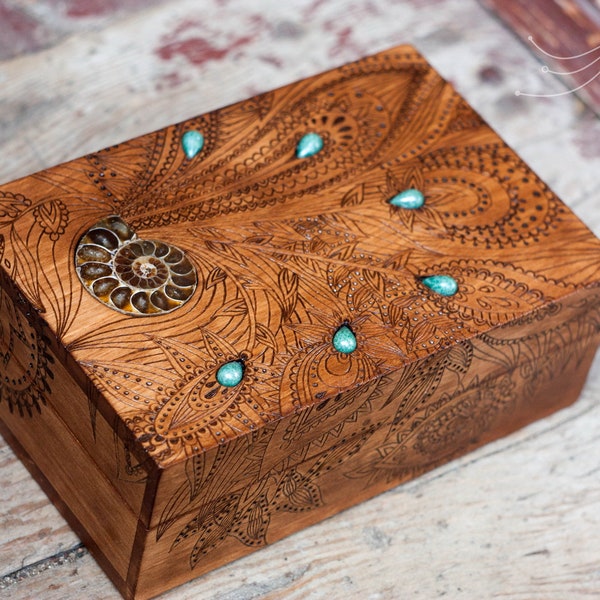 Wooden Tarot box for stadard deck | custom tarot box | vintage jewelry box | custom keepsake box | box for cards, box for deck