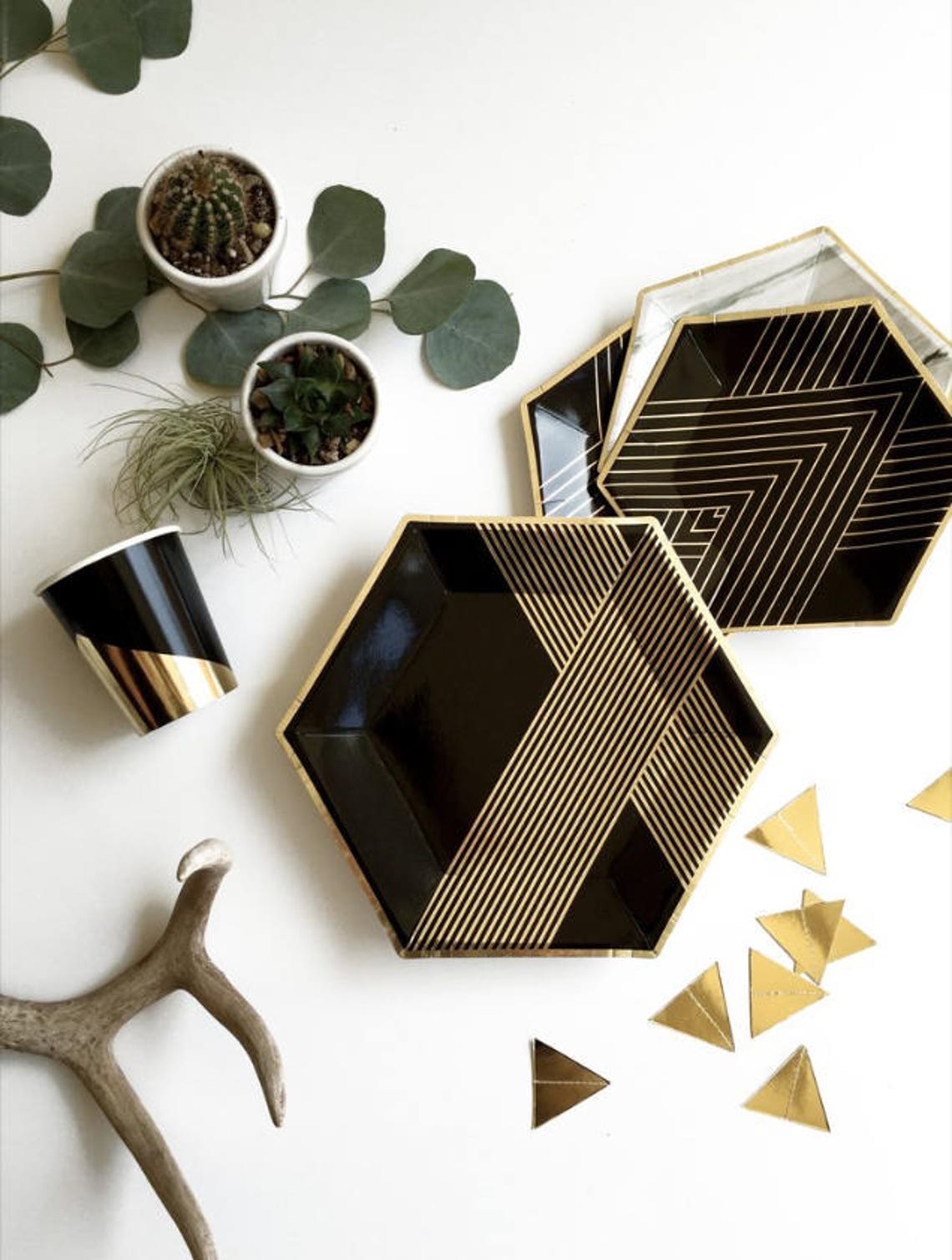 Black and Gold Striped Party Plates Large New Year Eve Party Etsy