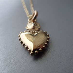 Sacred Heart Gold Long Necklace, Delicate, Gold-filled bild 3