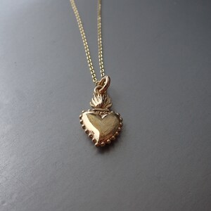 Sacred Heart Gold Long Necklace, Delicate, Gold-filled bild 6