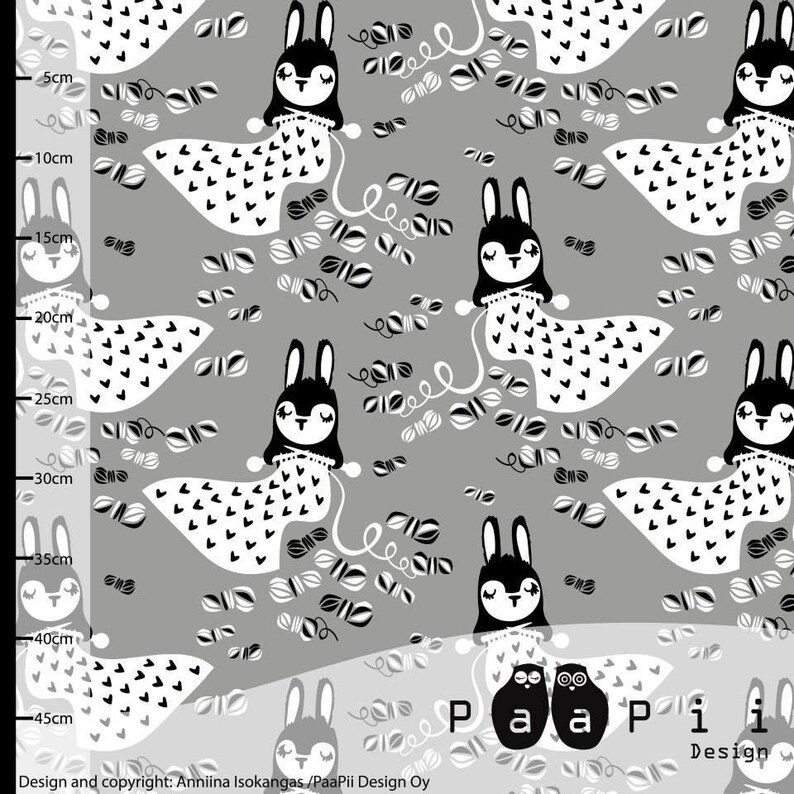Linnea Bunny Knitting Gray Paapii Design Bild 1