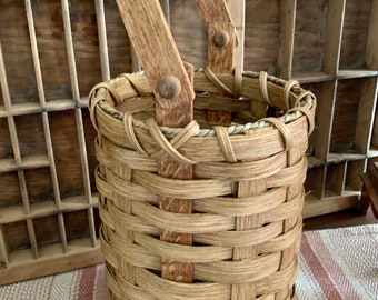 Handmade Basket, Single Wine Basket with Swing Handle,  Wine Bottle Basket, Primitive Decor, Flower Basket, Made in USA