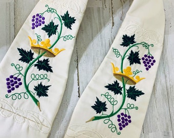 Communion Stole with Grapevine & Crown for Pastor