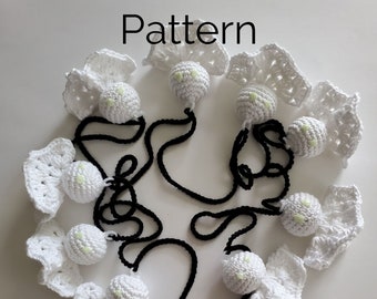 Spooky Ghost Garland Crochet Pattern | Easy No Sew Halloween Ghost Garland