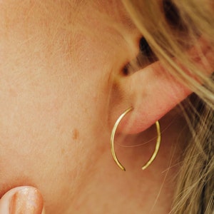XENIA MAXI – open hoop earrings in gold, silver or rose gold