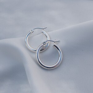 BLANCA MIDI Wide hoop earrings 20 mm in gold, silver or rose gold Sterling Silber