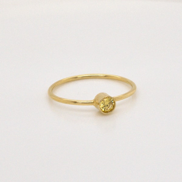 COSIMA MINI – Ring with yellow zirconia