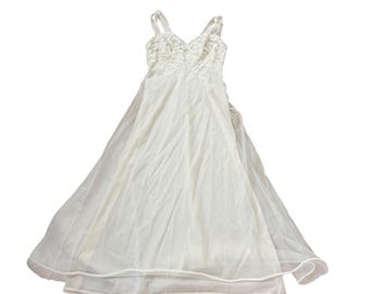 Vintage Vanity Fair Ivory Lace Sheer Overlay Nightgown Bridal 34 Honeymoon